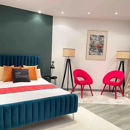 The Penthouse 아파트 *